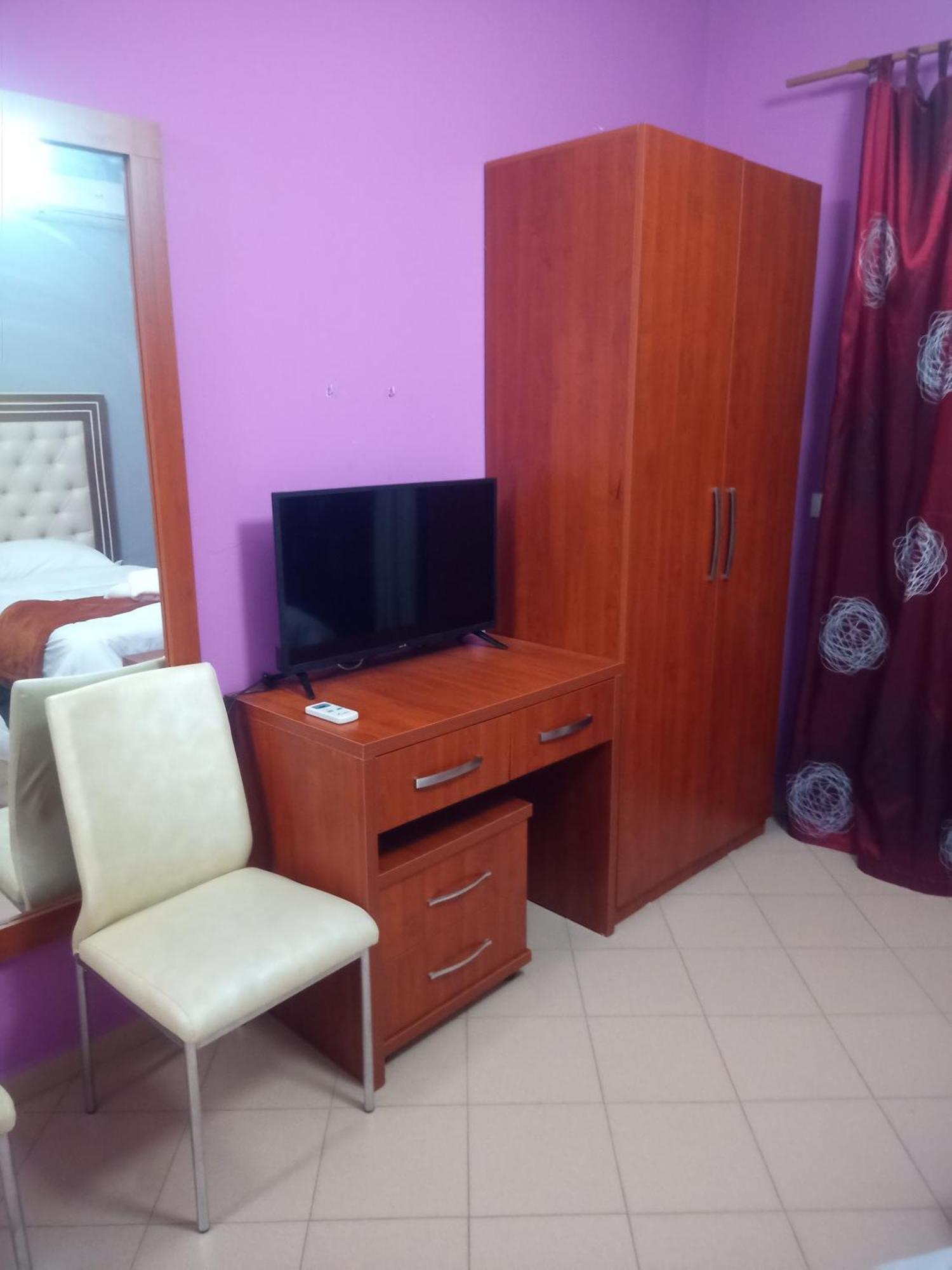 Hotel Prince Hotel Fier 3*