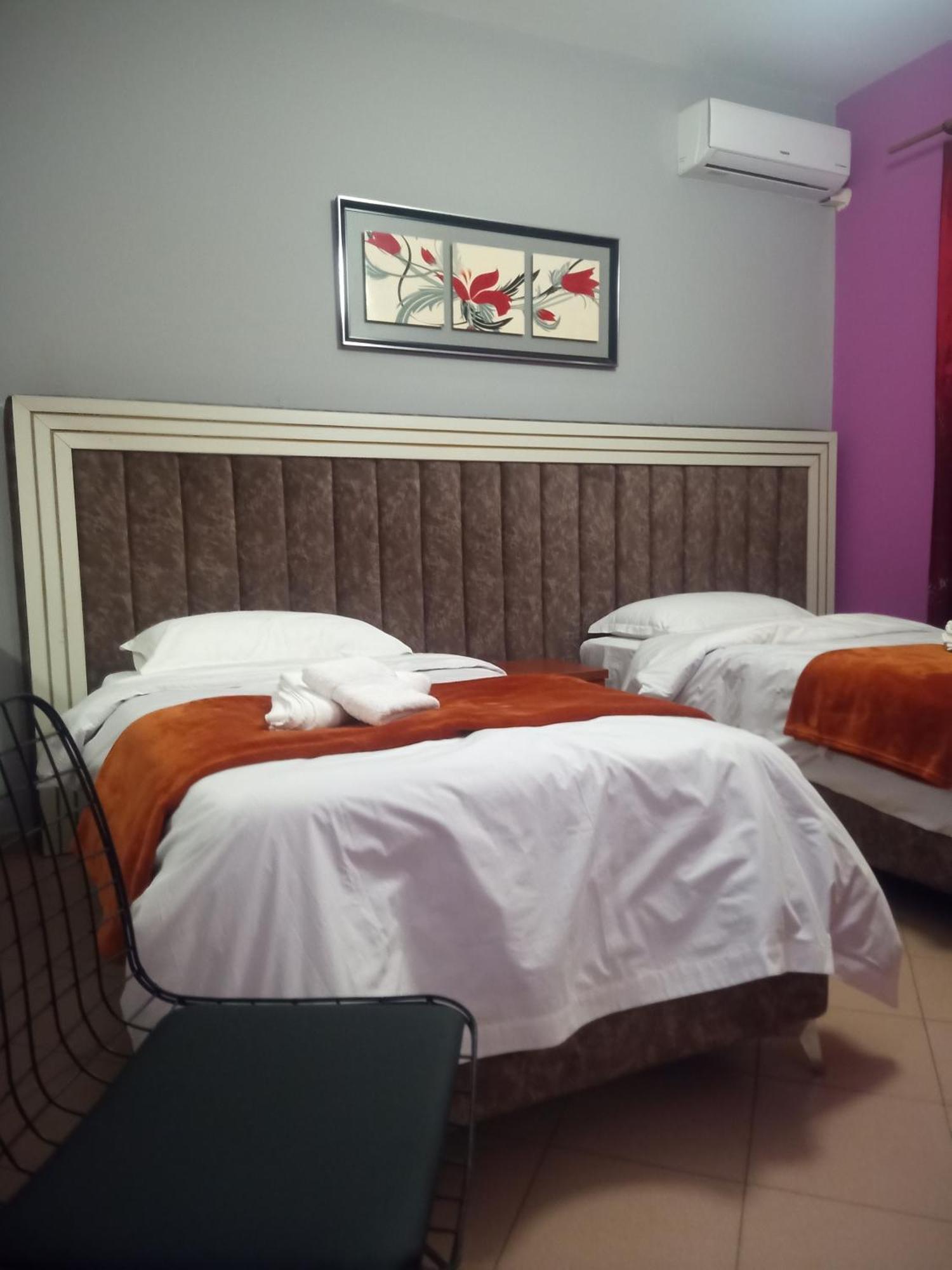 Prince Hotel Fier Hotel
